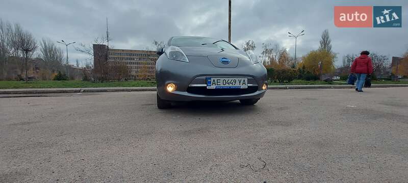 Хэтчбек Nissan Leaf 2015 в Кривом Роге фото 24 Хэтчбек Nissan Leaf 2015 в Кривом Роге