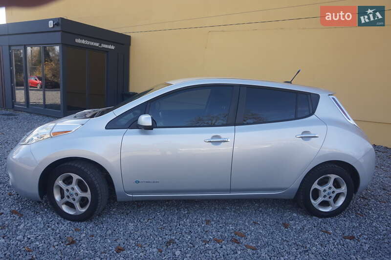 Хэтчбек Nissan Leaf 2013 в Самборе фото 19 Хэтчбек Nissan Leaf 2013 в Самборе