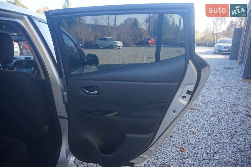 Хэтчбек Nissan Leaf 2013 в Самборе фото 40 Хэтчбек Nissan Leaf 2013 в Самборе