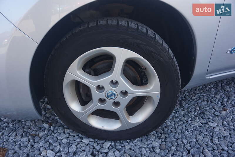 Хэтчбек Nissan Leaf 2013 в Самборе фото 58 Хэтчбек Nissan Leaf 2013 в Самборе