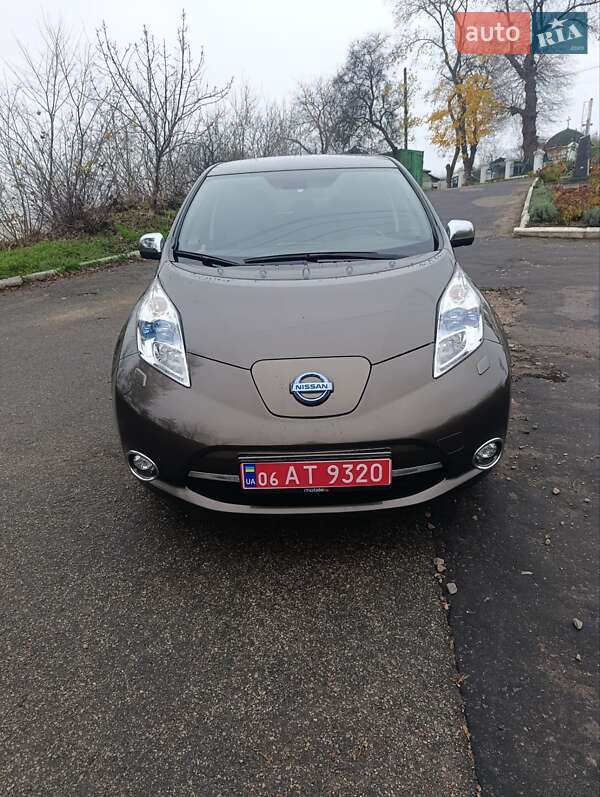 Хэтчбек Nissan Leaf 2016 в Киеве фото 31 Хэтчбек Nissan Leaf 2016 в Киеве