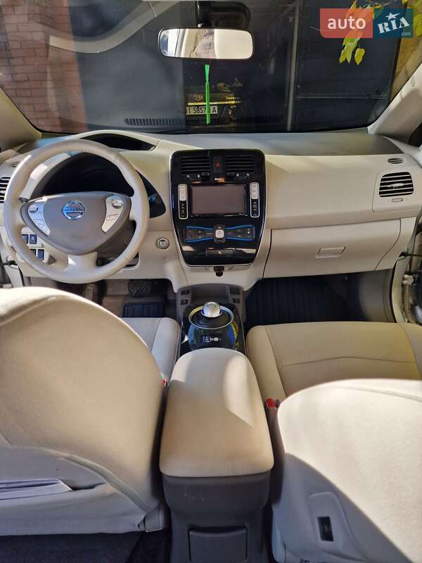 Хэтчбек Nissan Leaf 2012 в Одессе