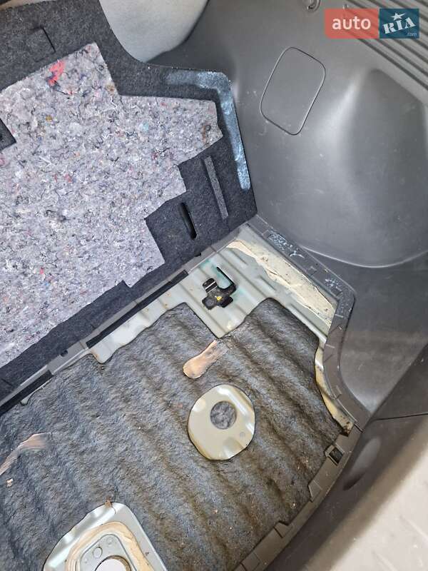 Хэтчбек Nissan Leaf 2012 в Одессе