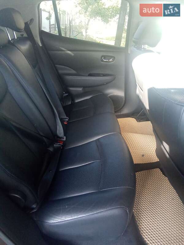 Хэтчбек Nissan Leaf 2017 в Кропивницком фото 2 Хэтчбек Nissan Leaf 2017 в Кропивницком