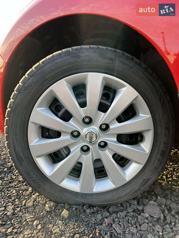 Хэтчбек Nissan Leaf 2017 в Луцке фото 16 Хэтчбек Nissan Leaf 2017 в Луцке