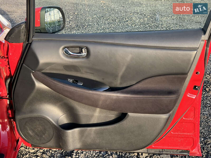 Хэтчбек Nissan Leaf 2017 в Луцке фото 38 Хэтчбек Nissan Leaf 2017 в Луцке