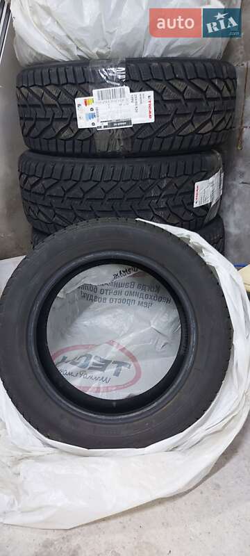 Хэтчбек Nissan Leaf 2015 в Кривом Роге фото 35 Хэтчбек Nissan Leaf 2015 в Кривом Роге