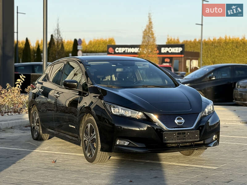 Хэтчбек Nissan Leaf 2018 в Городке фото 3 Хэтчбек Nissan Leaf 2018 в Городке