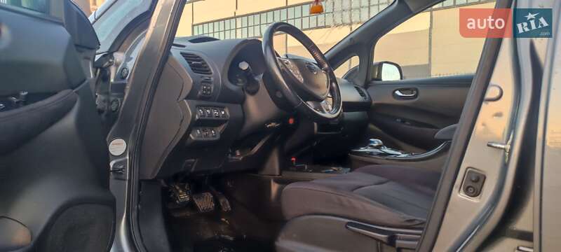 Хэтчбек Nissan Leaf 2013 в Ивано-Франковске фото 14 Хэтчбек Nissan Leaf 2013 в Ивано-Франковске