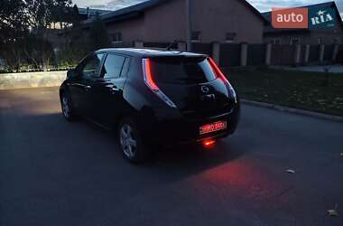 Хэтчбек Nissan Leaf 2012 в Умани