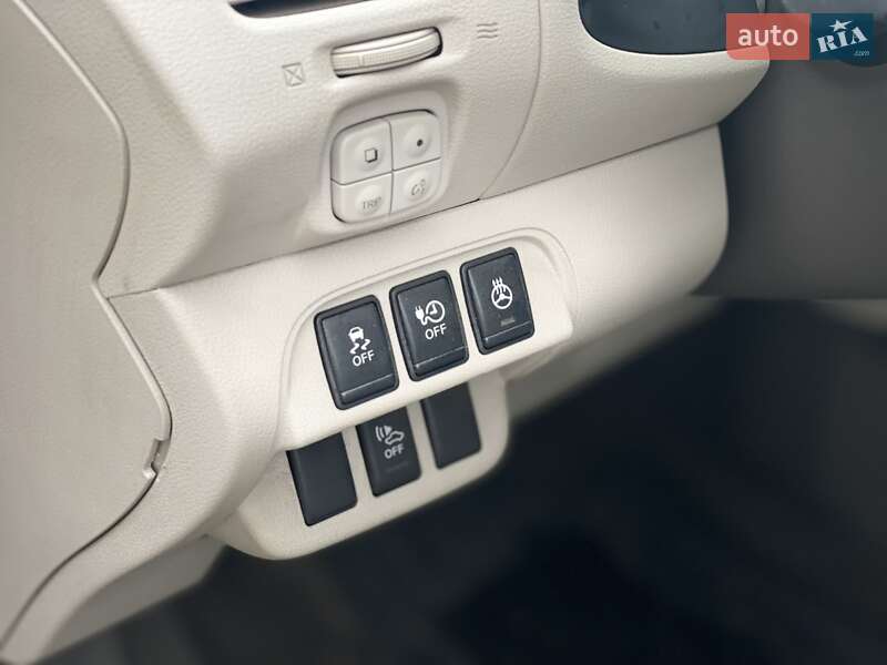 Хэтчбек Nissan Leaf 2012 в Днепре