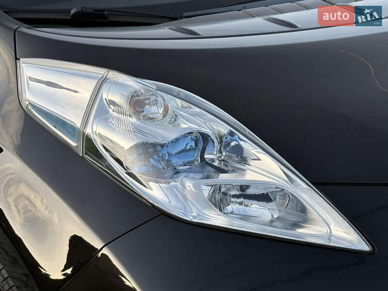 Хэтчбек Nissan Leaf 2015 в Ровно