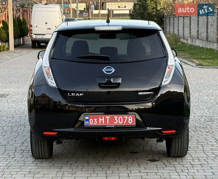 Хэтчбек Nissan Leaf 2015 в Ровно