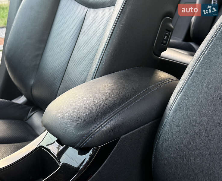 Хэтчбек Nissan Leaf 2015 в Ровно