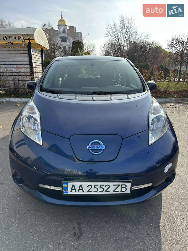 Хэтчбек Nissan Leaf 2017 в Киеве