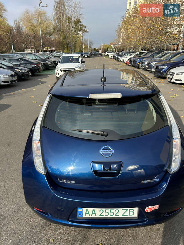 Хэтчбек Nissan Leaf 2017 в Киеве