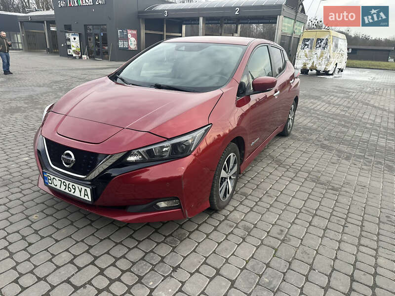 Хэтчбек Nissan Leaf 2019 в Львове фото Хэтчбек Nissan Leaf 2019 в Львове
