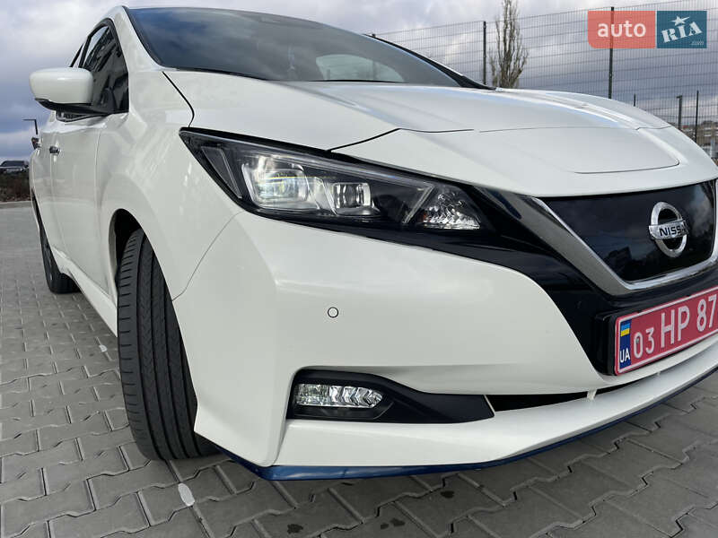 Хэтчбек Nissan Leaf 2020 в Кропивницком