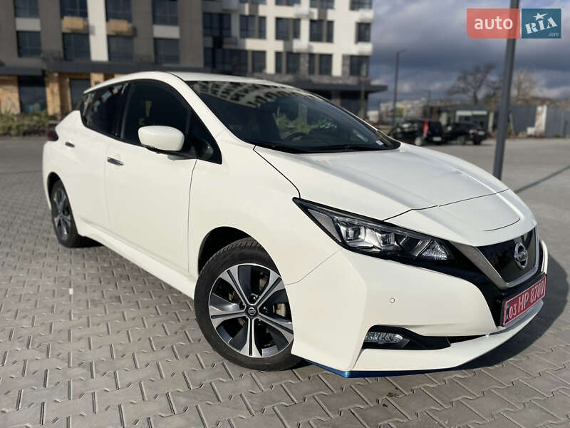 Хэтчбек Nissan Leaf 2020 в Кропивницком