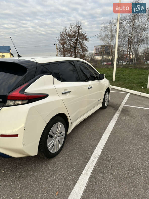 Хэтчбек Nissan Leaf 2018 в Житомире фото 3 Хэтчбек Nissan Leaf 2018 в Житомире