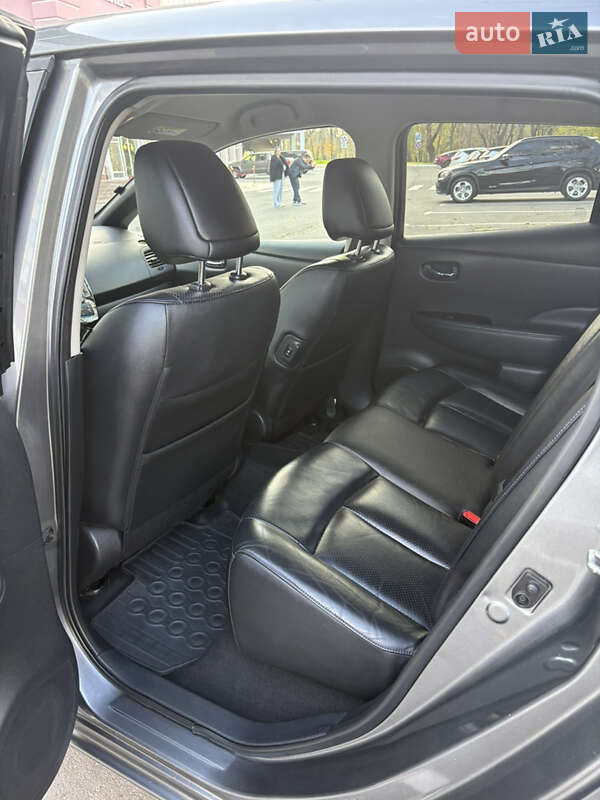 Хэтчбек Nissan Leaf 2015 в Одессе