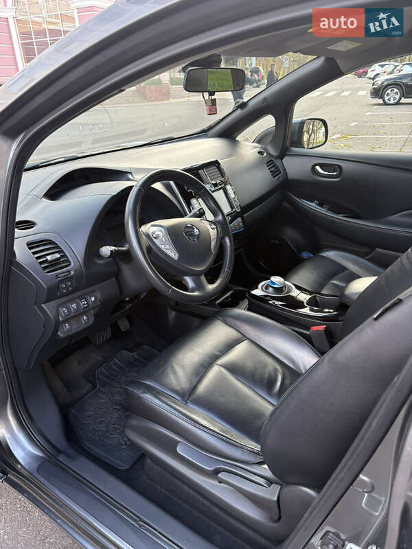 Хэтчбек Nissan Leaf 2015 в Одессе