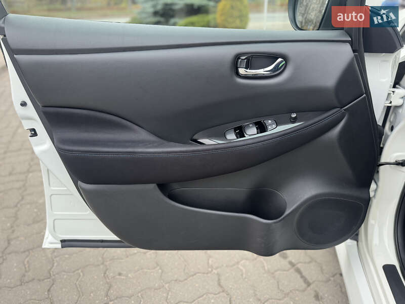 Хэтчбек Nissan Leaf 2018 в Луцке