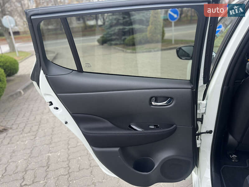 Хэтчбек Nissan Leaf 2018 в Луцке