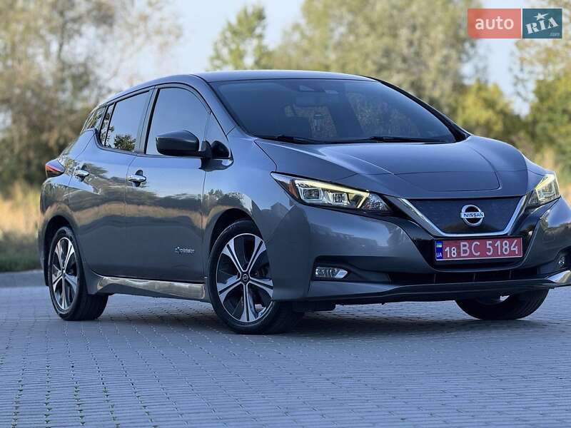 Хэтчбек Nissan Leaf 2018 в Ровно фото Хэтчбек Nissan Leaf 2018 в Ровно