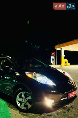 Хетчбек Nissan Leaf 2015 в Луцьку