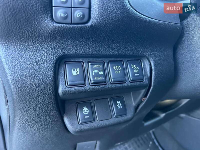 Хэтчбек Nissan Leaf 2014 в Львове