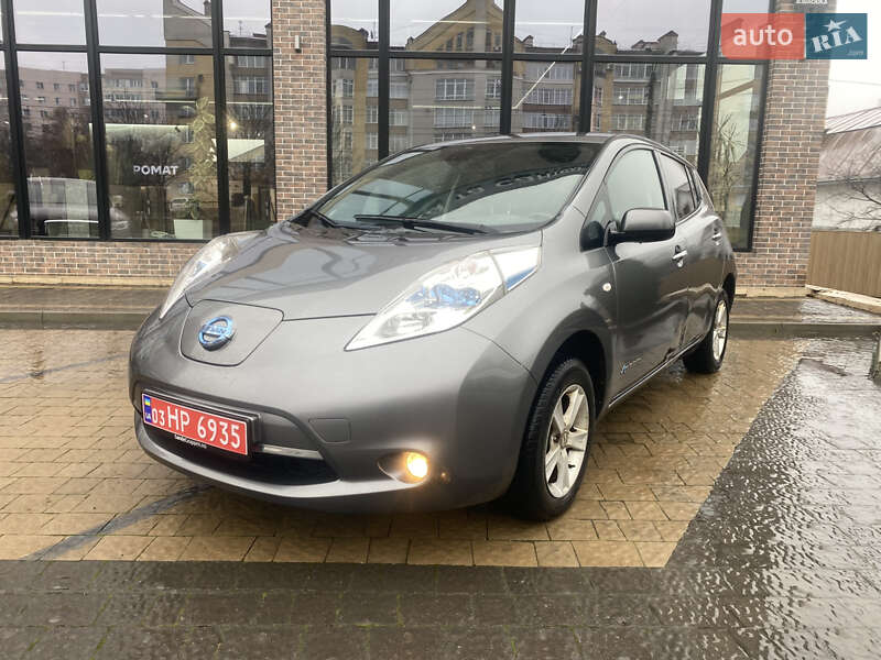 Хетчбек Nissan Leaf 2014 в Івано-Франківську