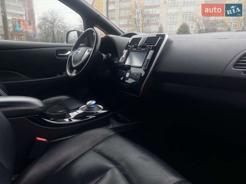 Хетчбек Nissan Leaf 2014 в Івано-Франківську