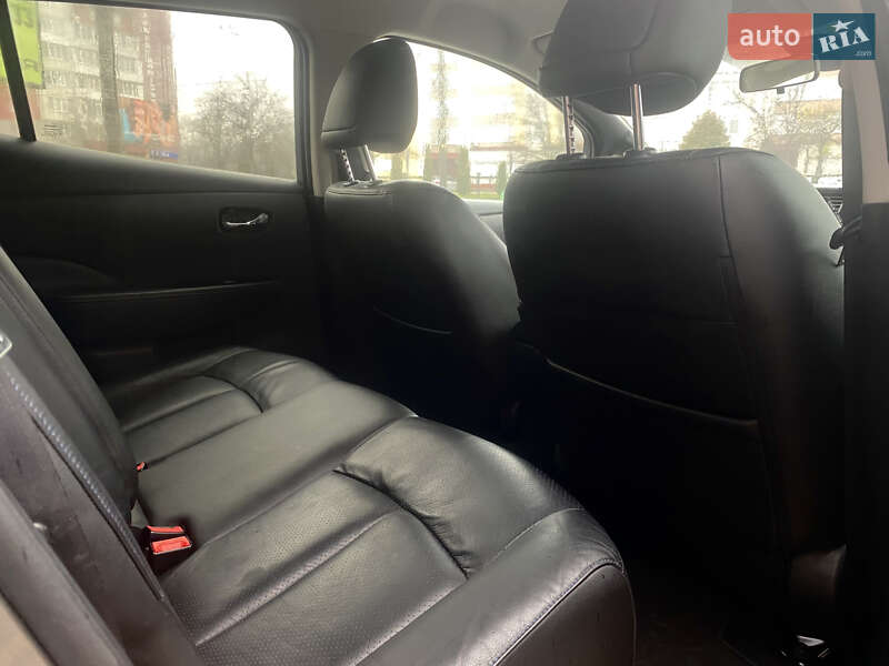 Хетчбек Nissan Leaf 2014 в Івано-Франківську