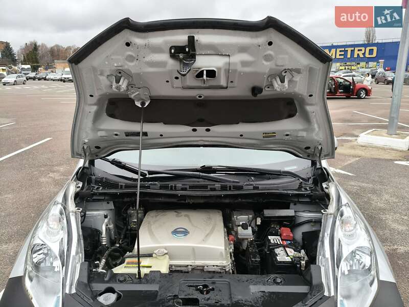 Хэтчбек Nissan Leaf 2014 в Житомире фото 30 Хэтчбек Nissan Leaf 2014 в Житомире