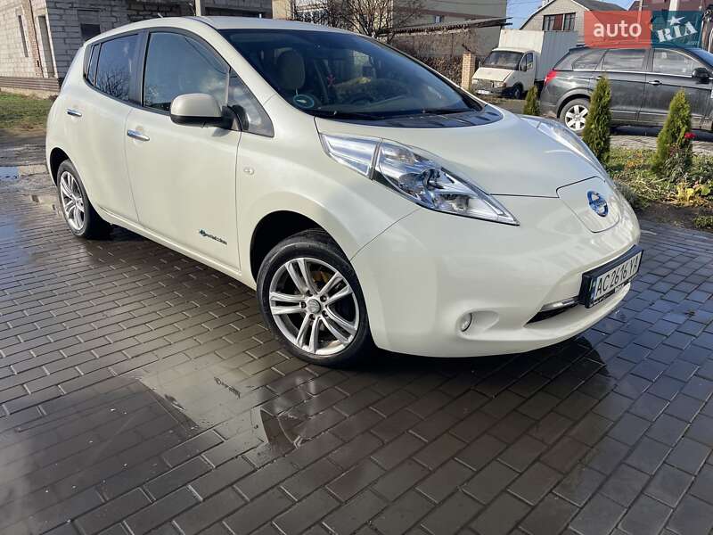 Хэтчбек Nissan Leaf 2012 в Луцке