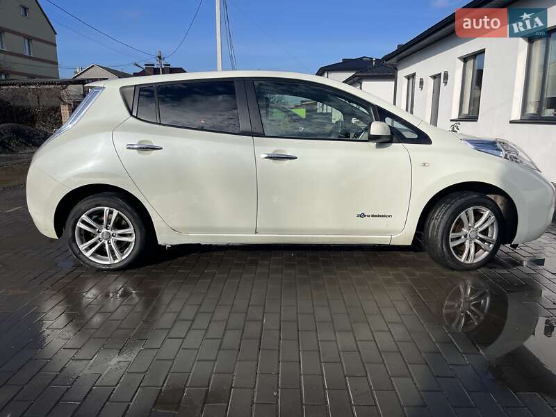 Хэтчбек Nissan Leaf 2012 в Луцке