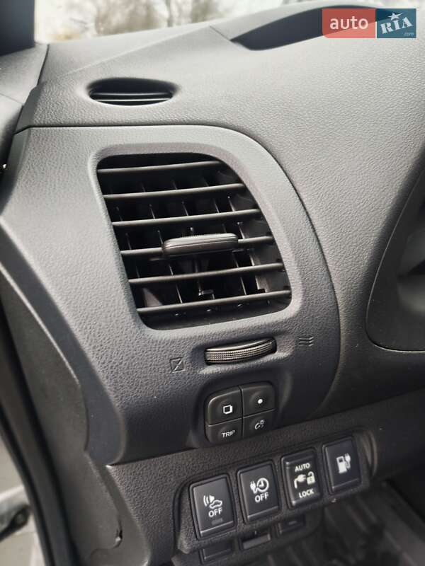 Хэтчбек Nissan Leaf 2013 в Луцке