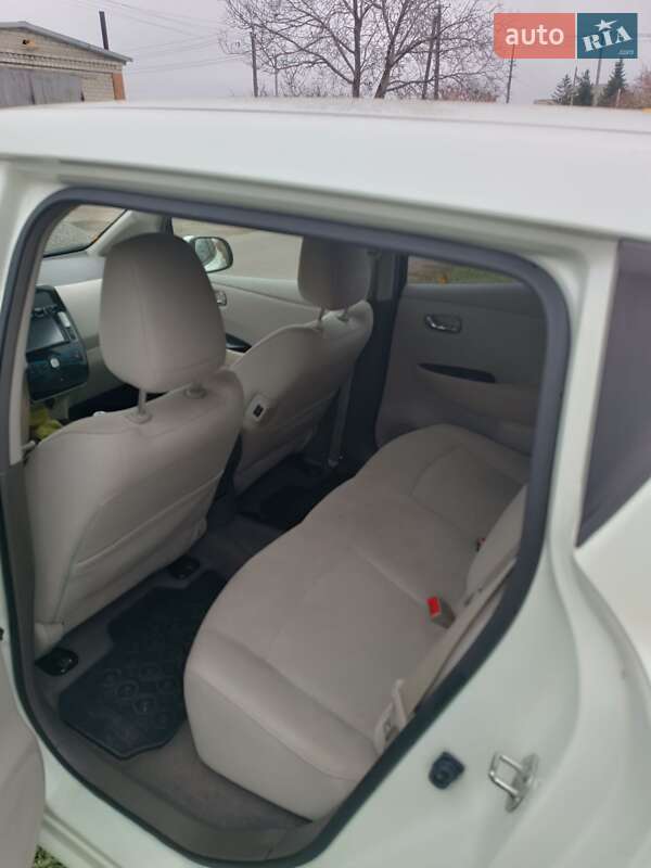 Хетчбек Nissan Leaf 2012 в Кривому Розі