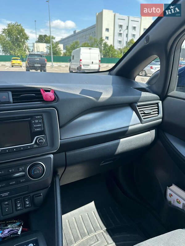 Хетчбек Nissan Leaf 2018 в Києві