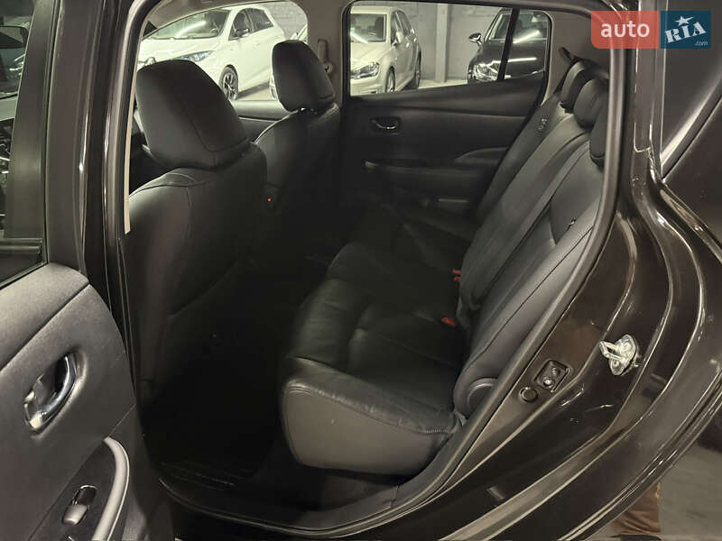 Хэтчбек Nissan Leaf 2017 в Владимире