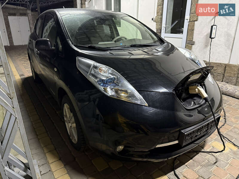 Хэтчбек Nissan Leaf 2012 в Умани фото 4 Хэтчбек Nissan Leaf 2012 в Умани