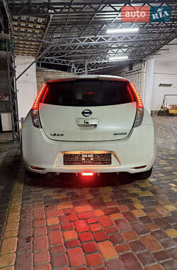 Хетчбек Nissan Leaf 2011 в Умані