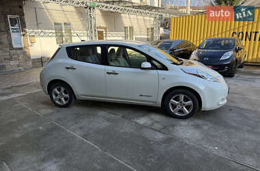 Хетчбек Nissan Leaf 2012 в Умані