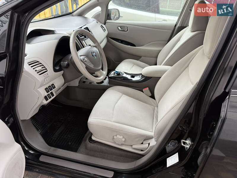 Хэтчбек Nissan Leaf 2012 в Умани фото 44 Хэтчбек Nissan Leaf 2012 в Умани