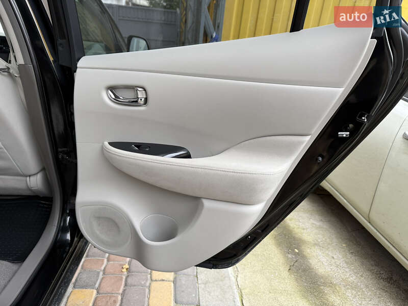 Хэтчбек Nissan Leaf 2012 в Умани фото 52 Хэтчбек Nissan Leaf 2012 в Умани