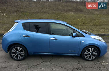 Хэтчбек Nissan Leaf 2014 в Ровно