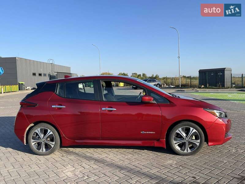 Хэтчбек Nissan Leaf 2019 в Золотоноше