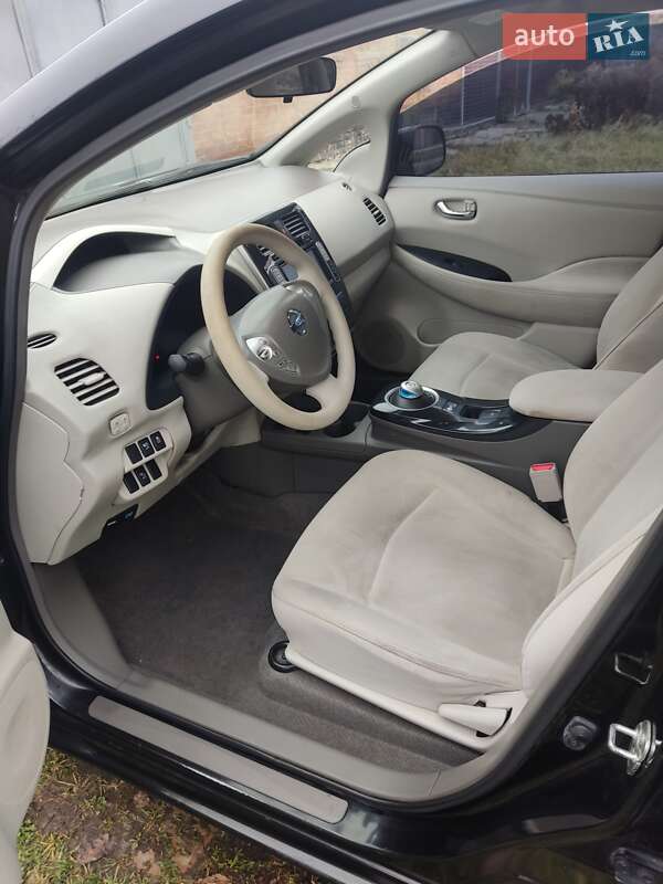 Хэтчбек Nissan Leaf 2011 в Харькове