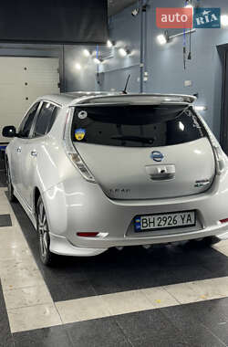 Хэтчбек Nissan Leaf 2015 в Одессе